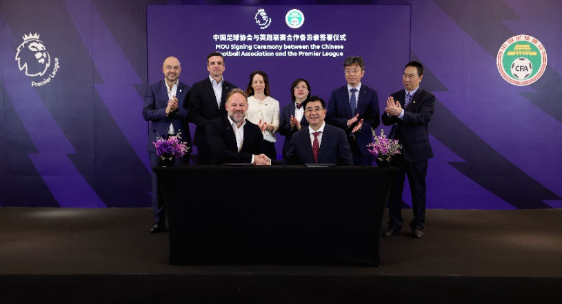 麦卡蒂：恩瓦内里双足的终结能力都很出色，他是世界级的球员.